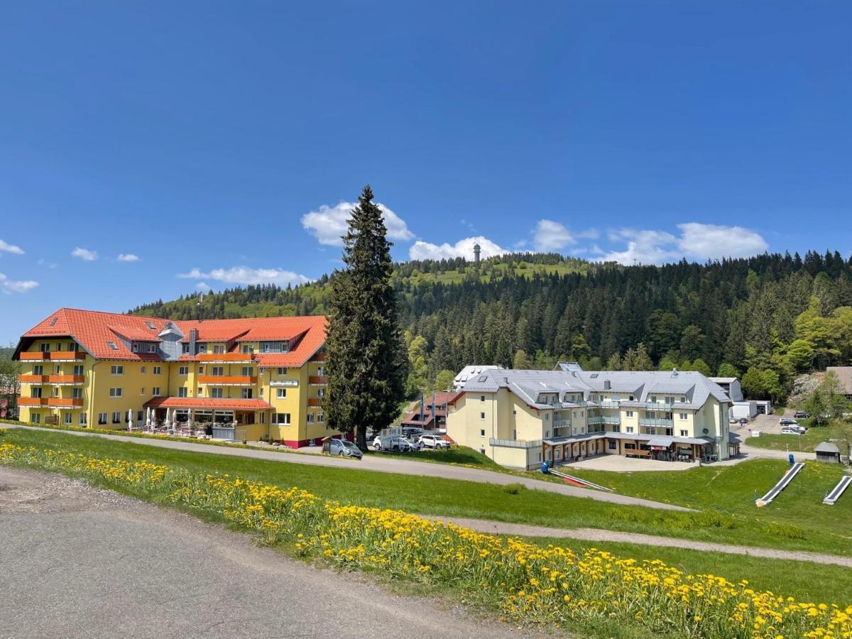Neue Ferienwohnung Mit Whirlpool Und Sauna In Der Residenz Grafenmatt Inklusive Hochschwarzwaldcard Feldberg  Buitenkant foto